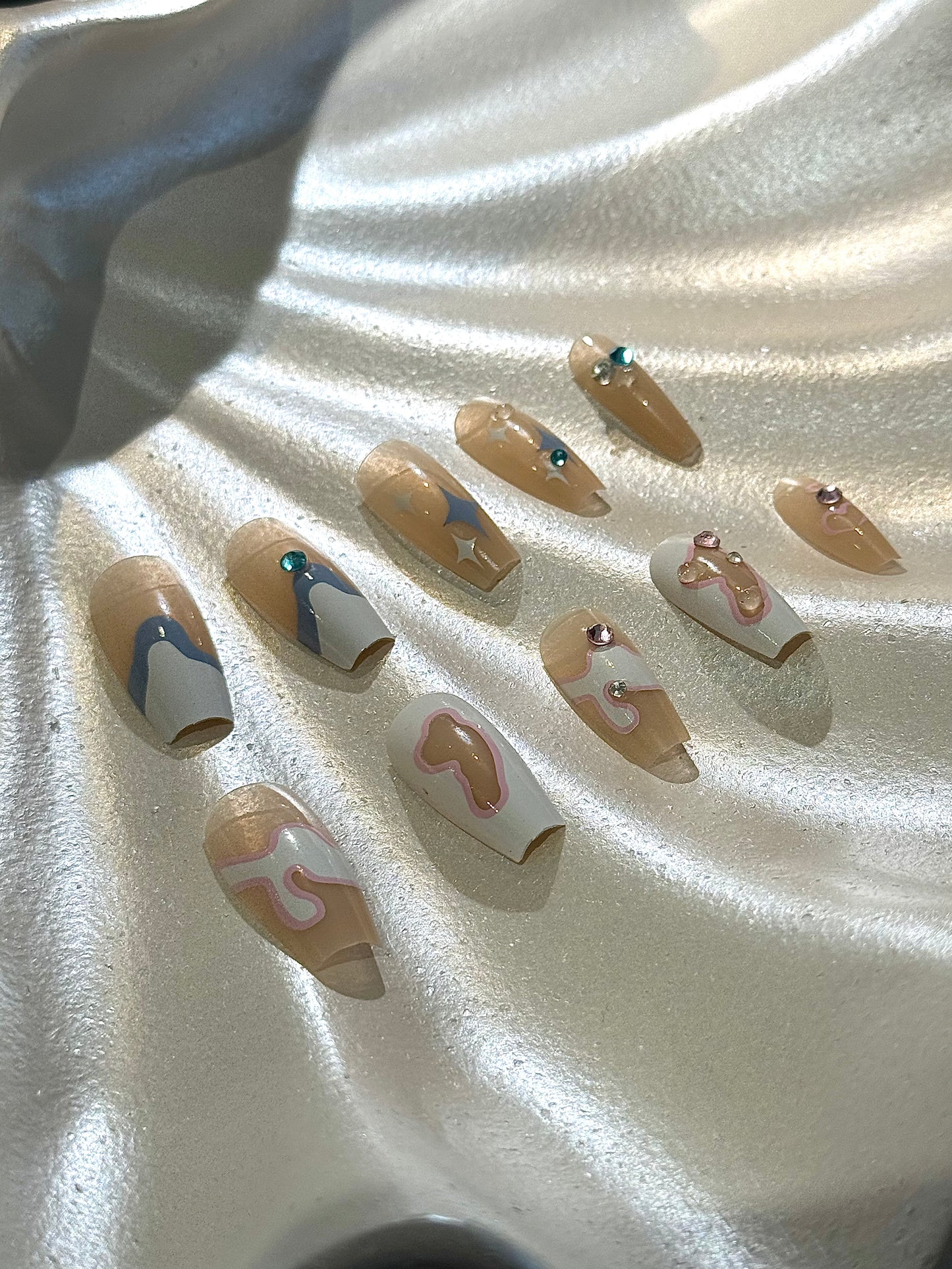 24Pcs Neon Clash Nails