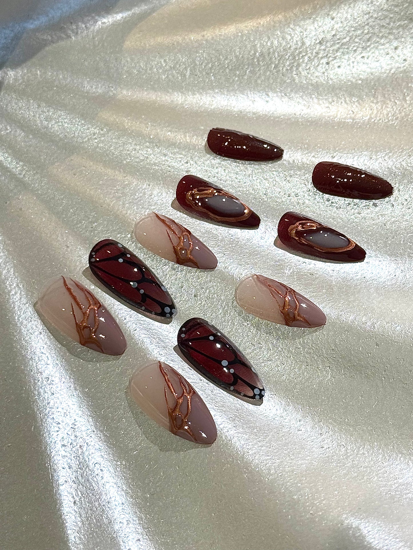 24Pcs Red Spider Nails