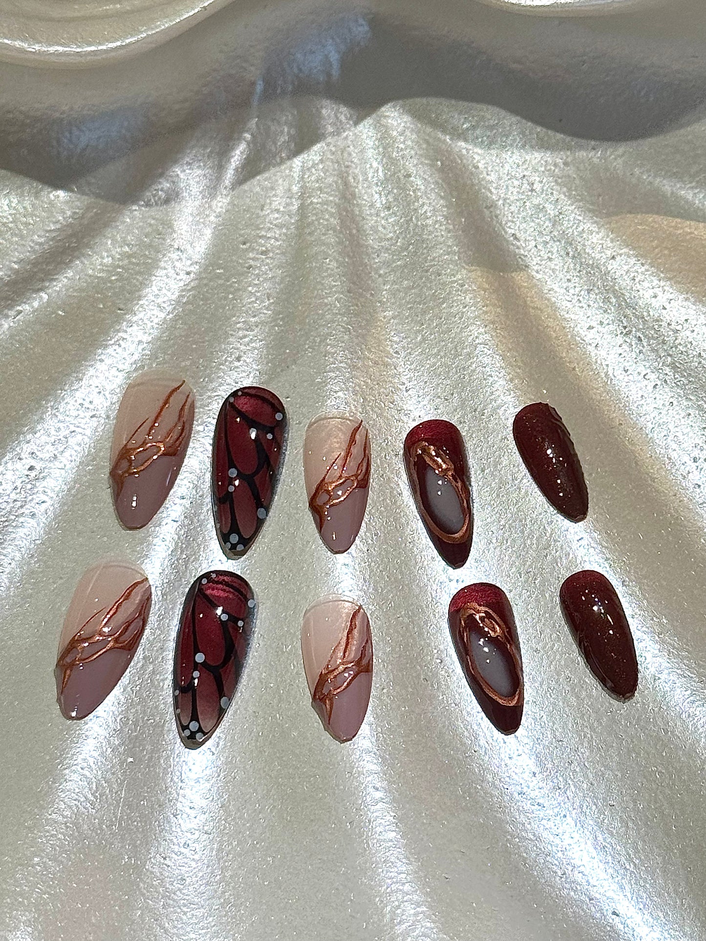 24Pcs Red Spider Nails