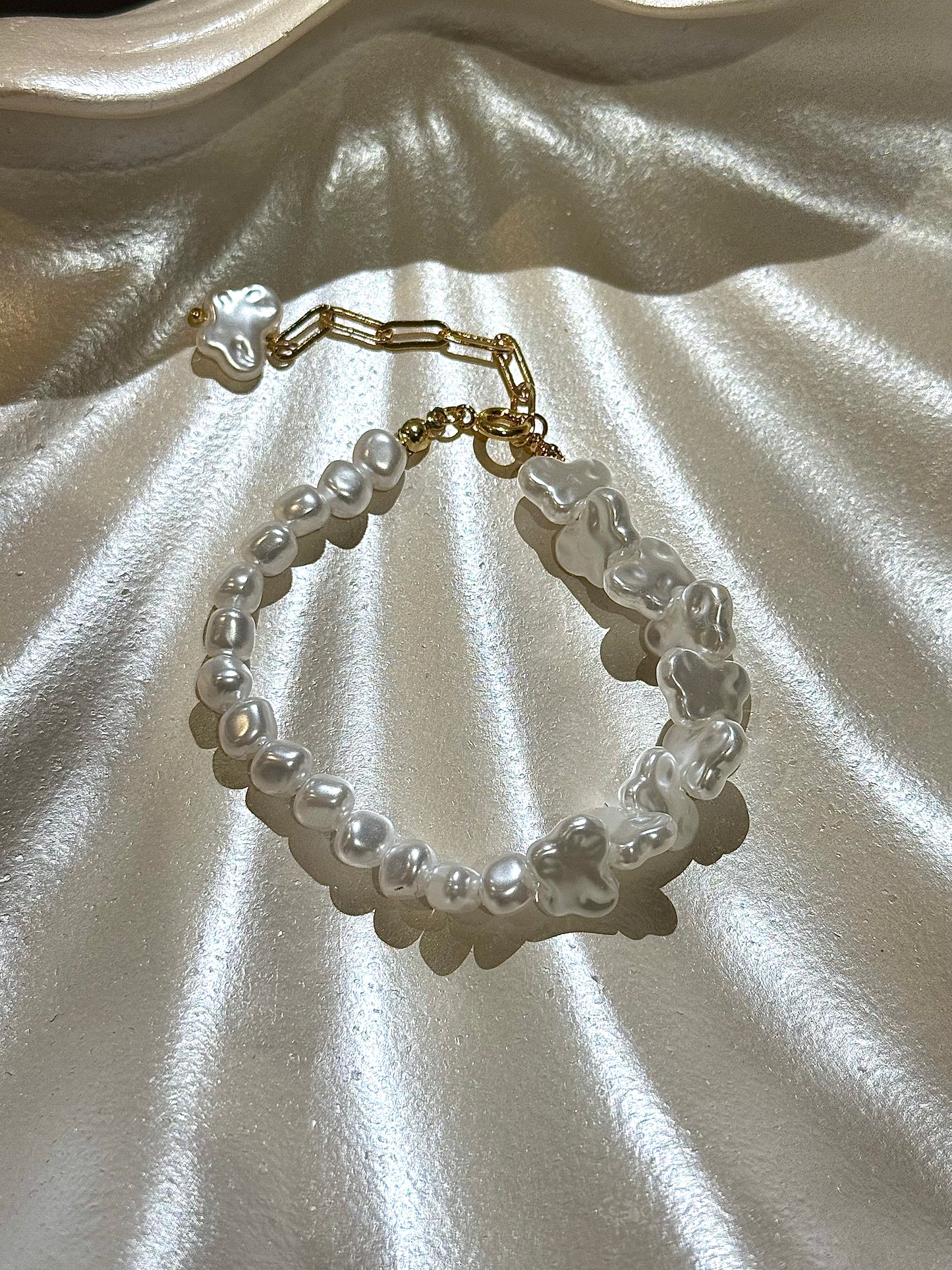 Snowy Dance Bracelet