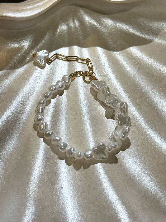 Snowy Dance Bracelet