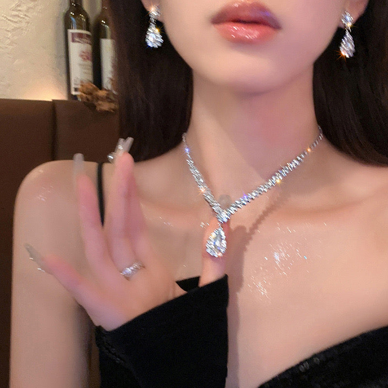 2Pcs Starlight Necklace & Earrings Set